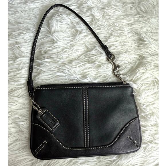 y2k COACH Leatherware Black Wristlet - Picture 1 of 10